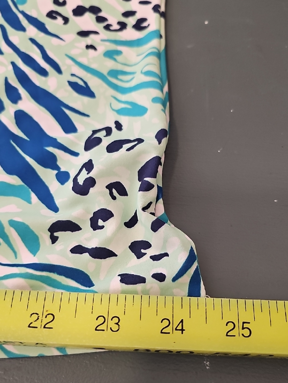 Turquoise & Navy Abstract Print Golf Womens Top Henly With Calar. Size XL - Picture 3 of 5
